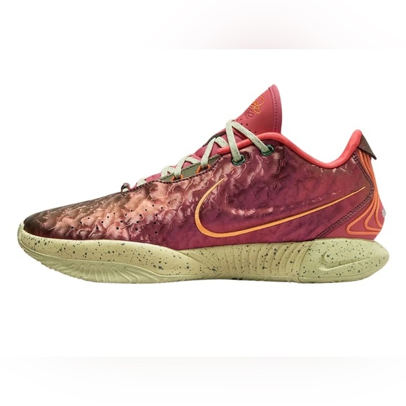 Nike Lebron XXI Men's Basketball Shoes (FN0708-800) - Picture 1 of 8